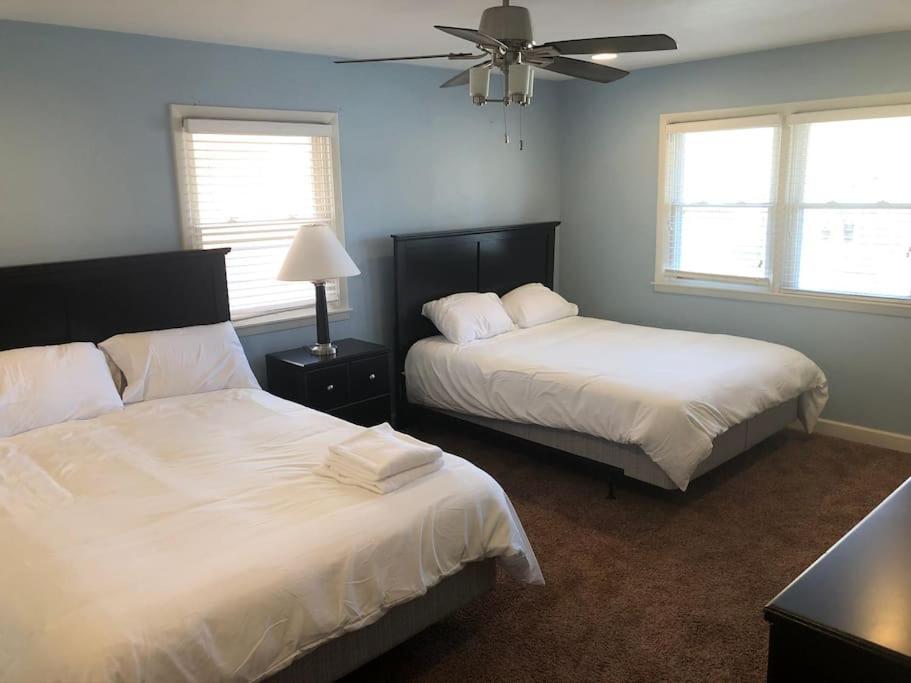 Entire Apartment Close To Downtown - 2 Queen Beds スプリングフィールド エクステリア 写真